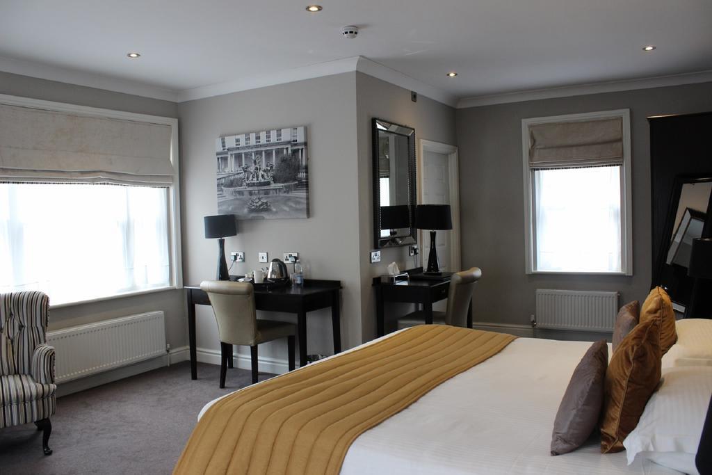 The Wyastone Hotel Cheltenham Habitación foto
