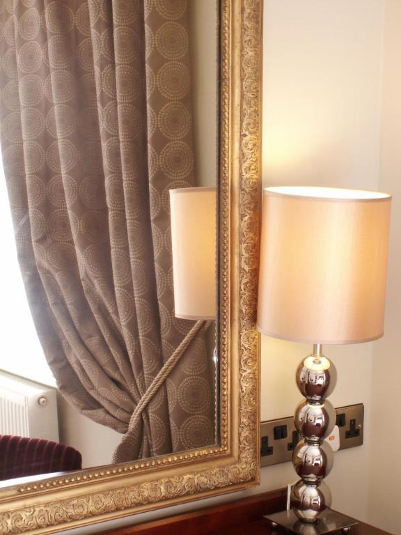 The Wyastone Hotel Cheltenham Habitación foto